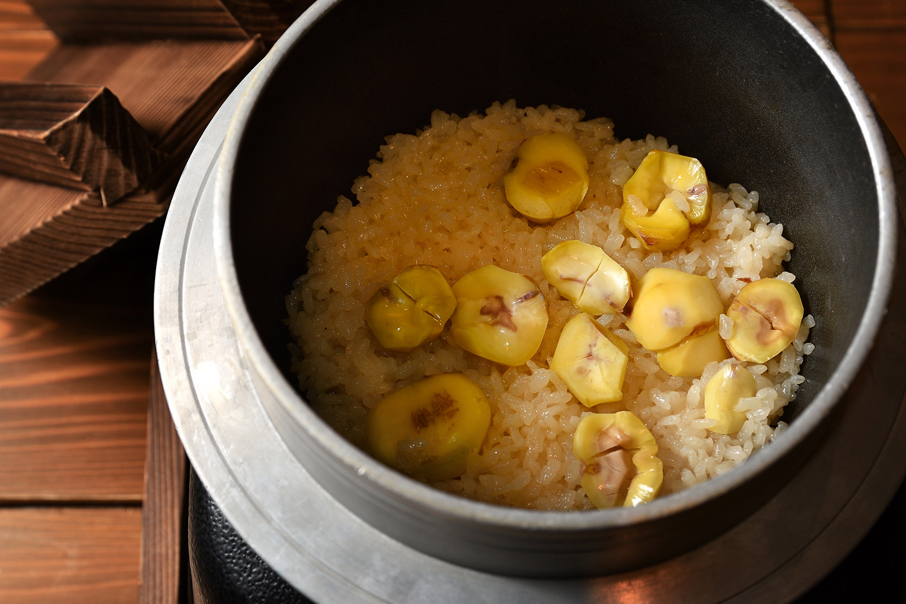 秋-きのこの炊き込みご飯